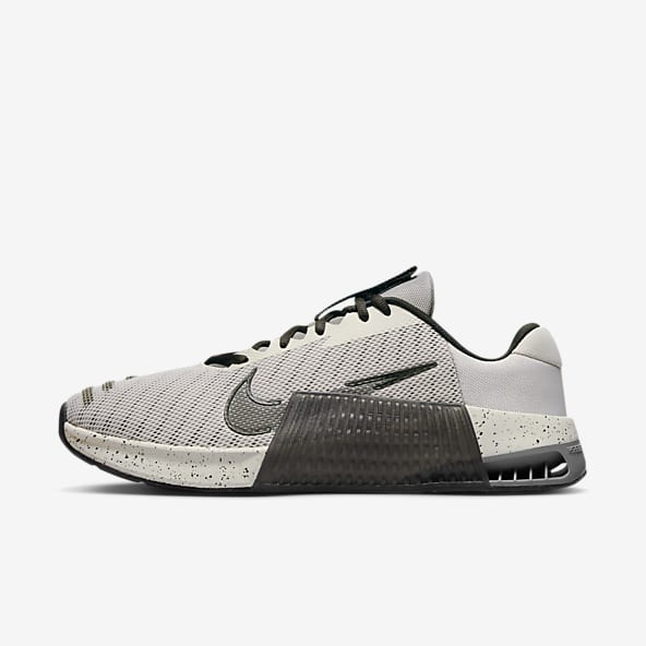 Cross Training Shoes. Nike CA